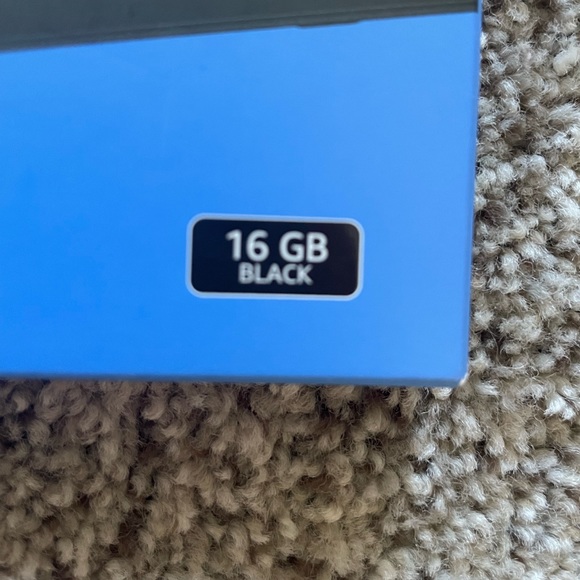 Kindle - Picture 2 of 6